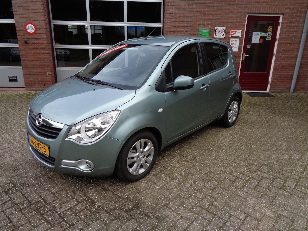 Opel Agila - 1.2 16V AUT - AutoWereld.nl