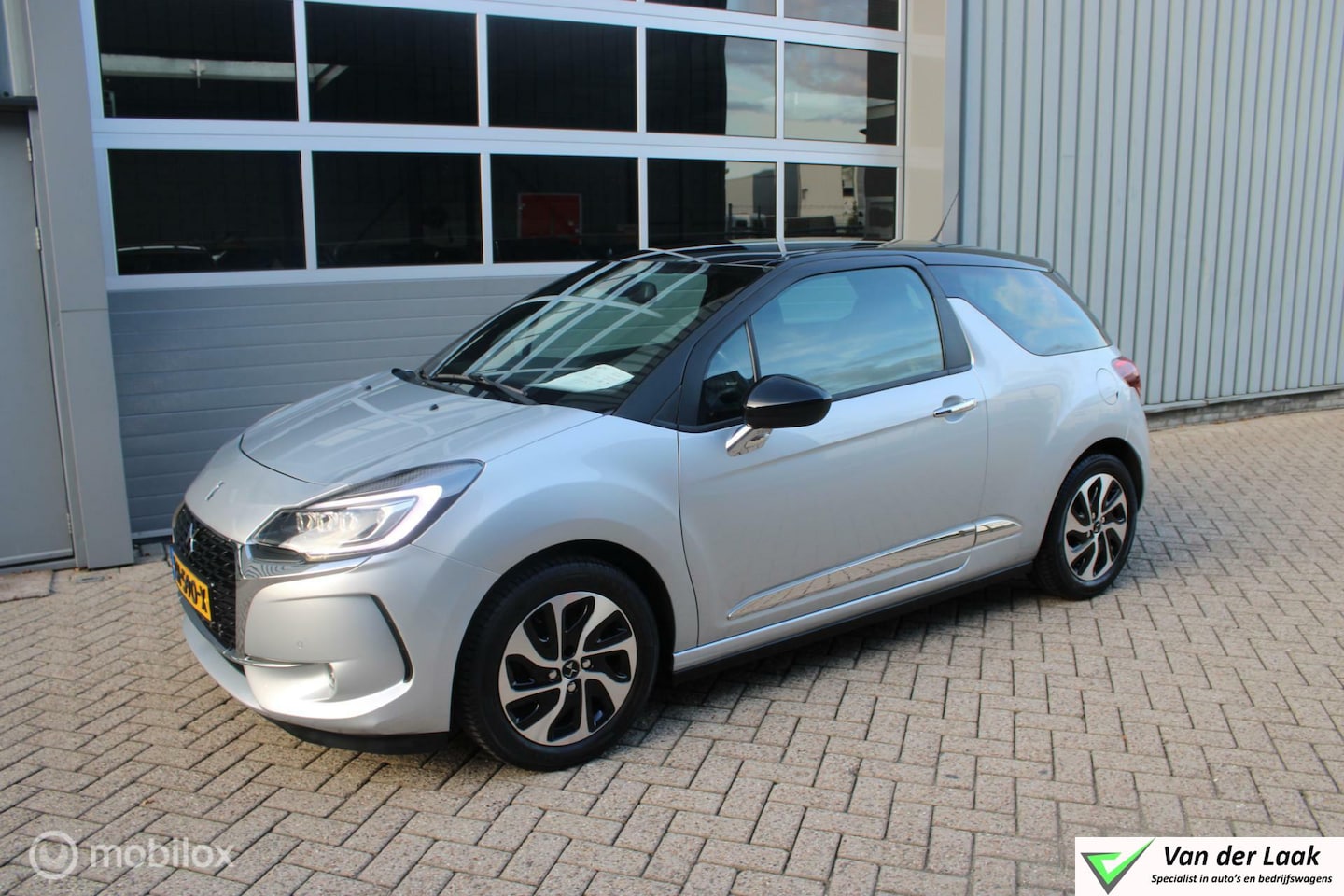 DS 3 - 1.2 PureTech So Chic Full Led, Navigatie, Camera, - AutoWereld.nl