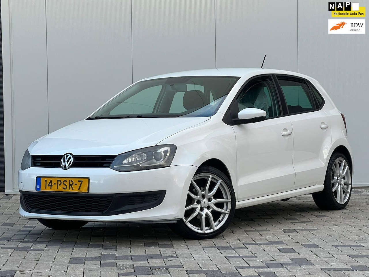 Volkswagen Polo - 1.6 TDI Trendline 1.6 TDI Trendline - AutoWereld.nl