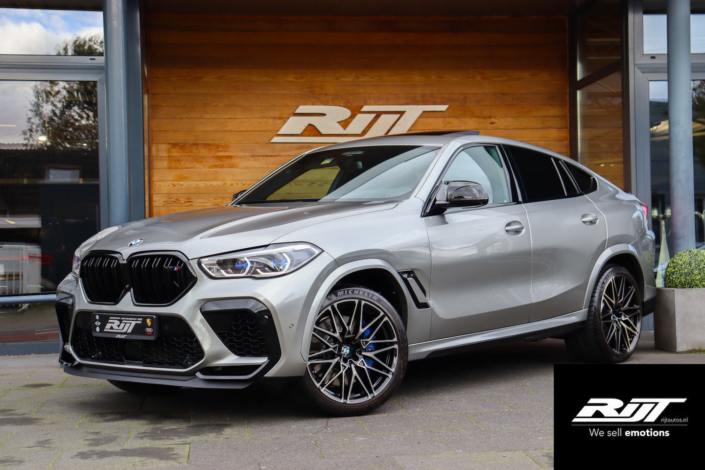 BMW X6M - Competition **Bowers & Wilkins/Carbon/Pano.Sky/LCD schermen/E-Trekhaak** - AutoWereld.nl