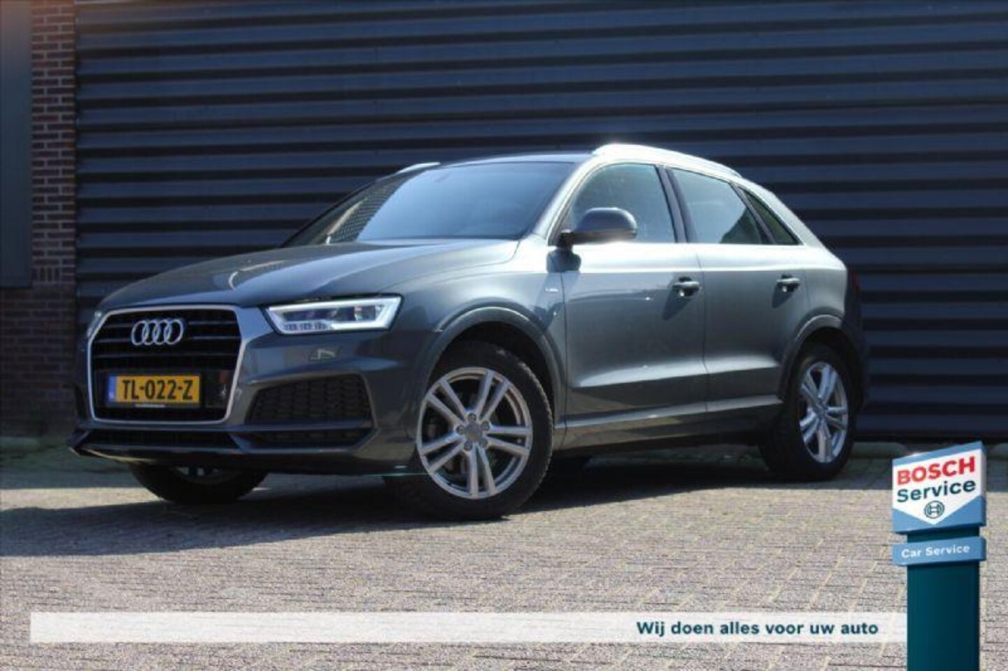 Audi Q3 - 1.4 TFSI 150PK | S-TRONIC | S-LINE | LED-KOPLAMPEN | 1e EIGEN. | TREKH. ELEC. WEGKLAPBAAR - AutoWereld.nl