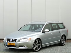 Volvo V70 - T4 AUT R-design Dealeronderhouden Leer / Xenon / Navi / Bluetooth