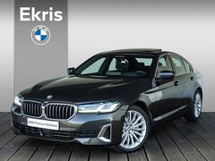 BMW 5-serie - Sedan 540i xDrive High Executive Luxury Line / Head-Up Display / Glazen schuif-/kanteldak