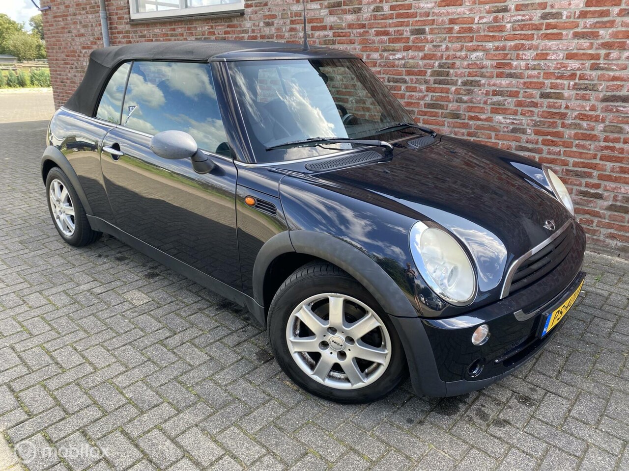 MINI Cabrio - 1.6 One Sidewalk 1.6 One Sidewalk - AutoWereld.nl