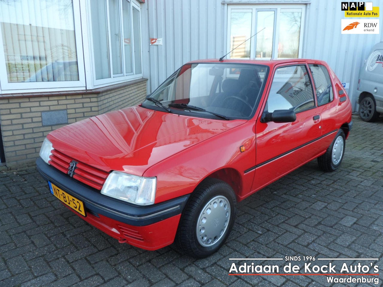 Peugeot 205 - 1.1 Forever 19.920KM !!!! - AutoWereld.nl