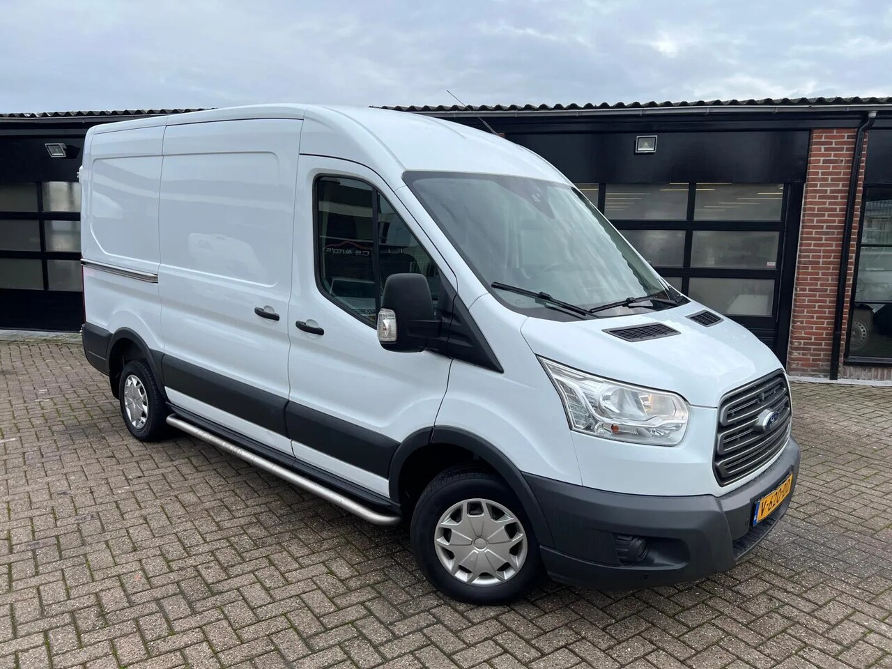 Ford Transit - BJ.2017|EURO 6|AIRCO|NETTE BUS ! - AutoWereld.nl