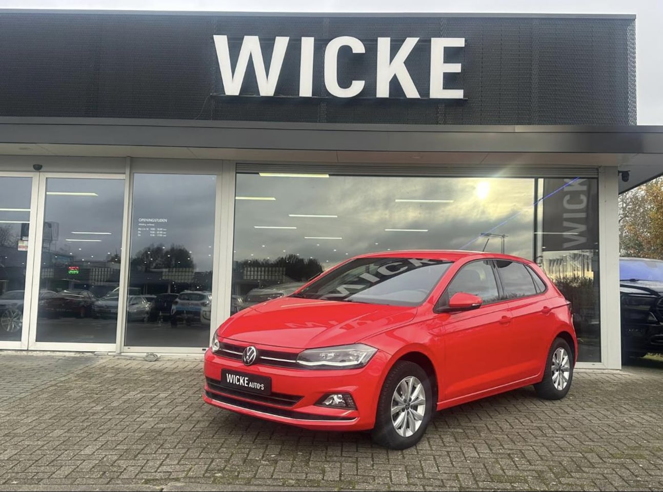 Volkswagen Polo - 1.0 TSI Highline Led Navigatie Clima ACC Dodehoek Lane assist - AutoWereld.nl