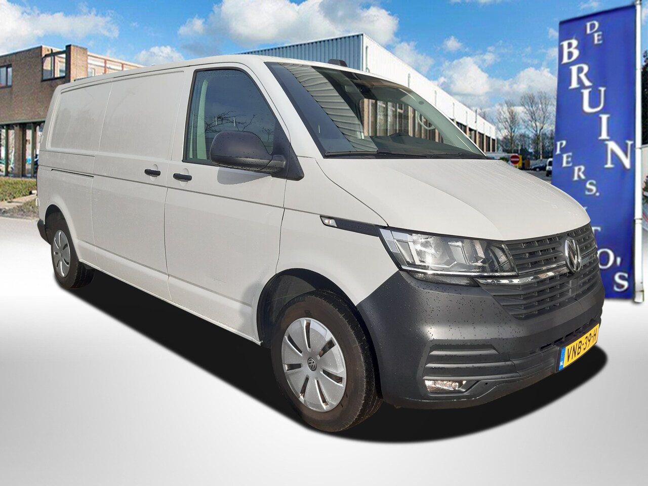 Volkswagen Transporter - 2.0 TDI L2 81Kw Comfortline Navi , Cruisecontrol Achterdeuren Lange uitvoering - AutoWereld.nl