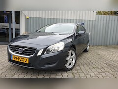 Volvo V60 - 1.6 T4 MOMENTUM Driver Support Line/Leer