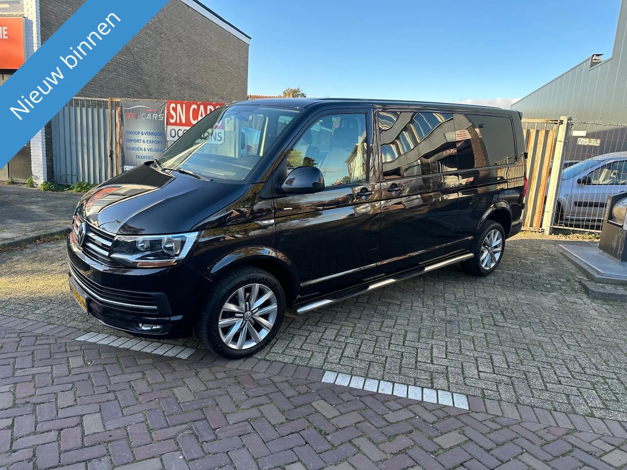 Volkswagen Transporter - DOUBLECAB 2.0 L2H1 Highline*Automaat*NAP*LUXE - AutoWereld.nl