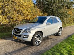 Mercedes-Benz M-klasse - 300 CDI BlueEFFICIENCY Grand Edition Grijs kenteken 165000km