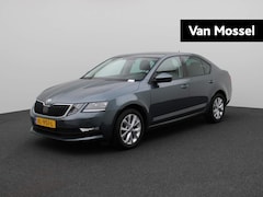 Skoda Octavia - 1.0 TSI Ambition Business | Parkeersensoren voor + achter | Navigatie | Applecarplay & and