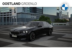 BMW 5-serie - 530e M Sport Automaat / Panoramadak / Comfort Access / Adaptieve LED / Parking Assistant P