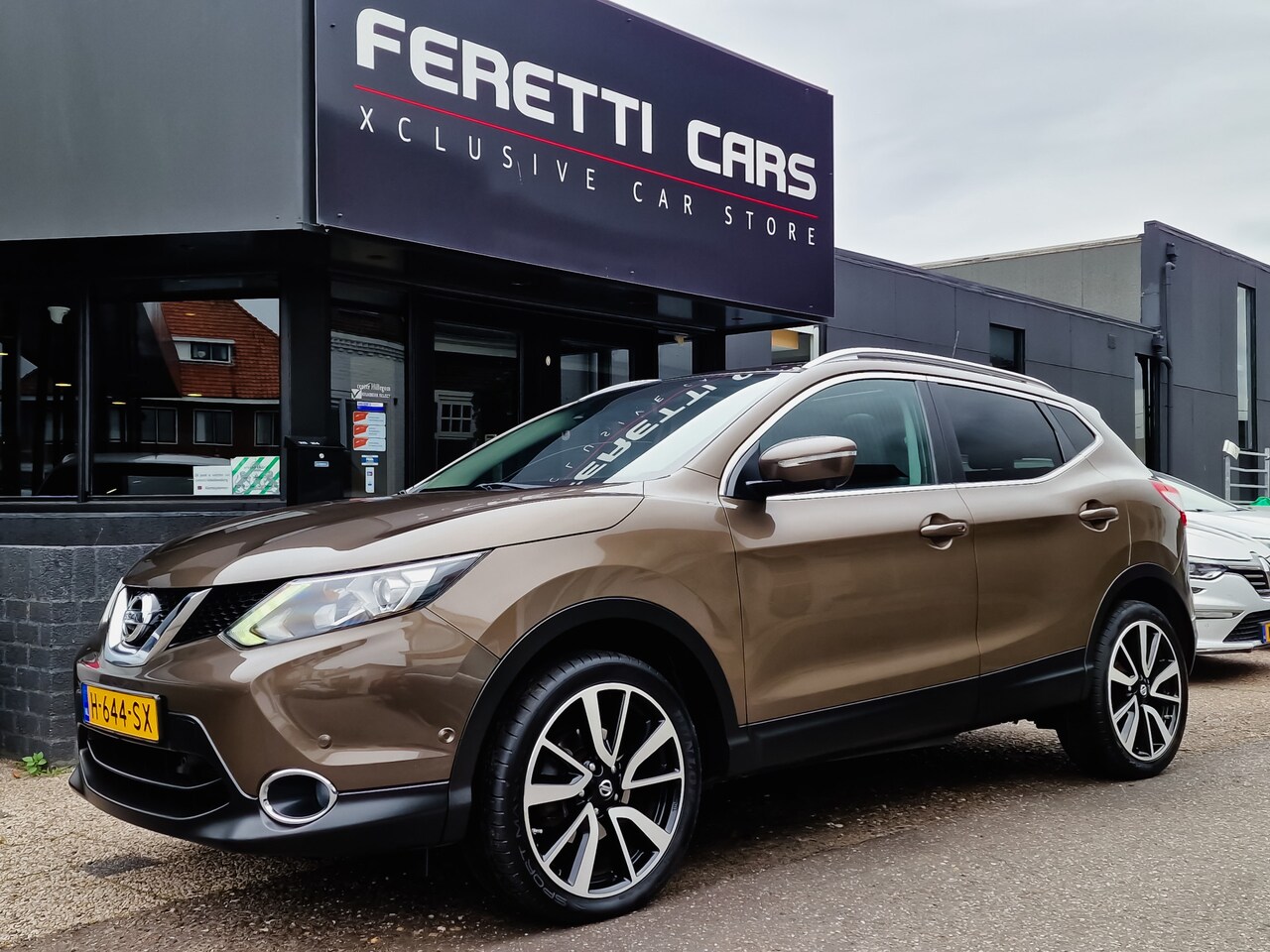 Nissan Qashqai - 1.2 PREMIER EDITION PANODAK LEDER 360.CAMERA LED 19 INCH-LMV PDC ORG.105d.KM!!! - AutoWereld.nl