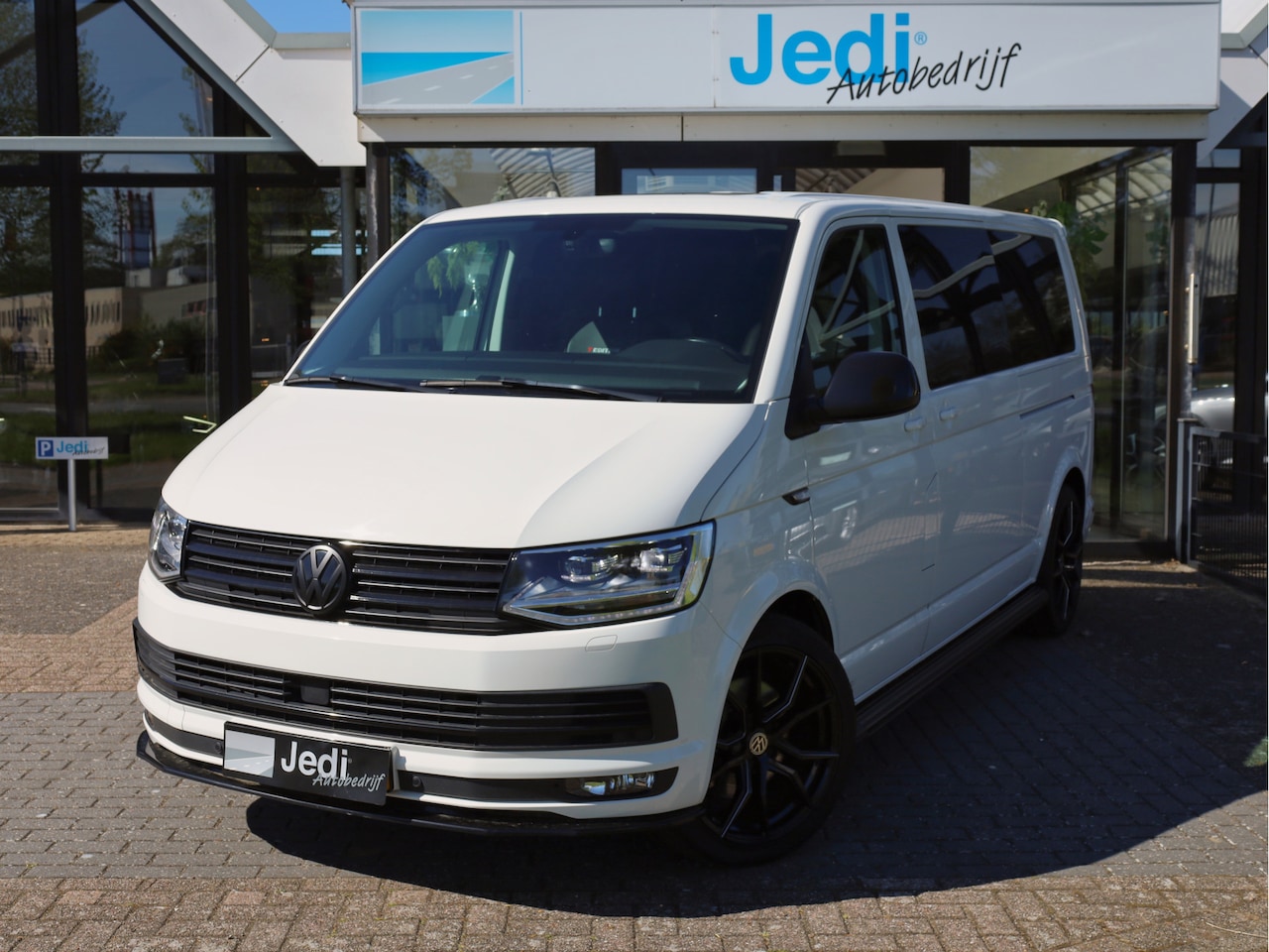 Volkswagen Transporter - Dub. Cab. Highline 2.0 TDI 150kw/204pk L2H1 DSG7 - AutoWereld.nl