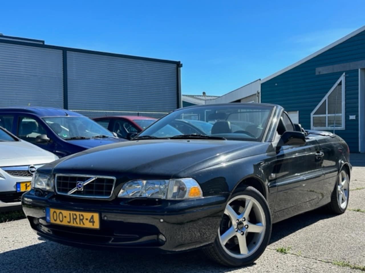 Volvo C70 Convertible - 2.4 T | ECC | LMV | Leer | APK 28-06-2024 - AutoWereld.nl