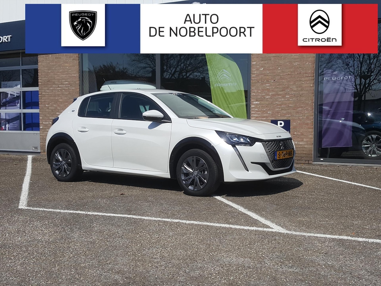 Peugeot e-208 - ACTIVE PACK 50kWh 136pk 1-fase 12% BIJTELLING Cruise & Climate control | Parkeersensoren a - AutoWereld.nl