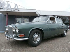 Jaguar 420