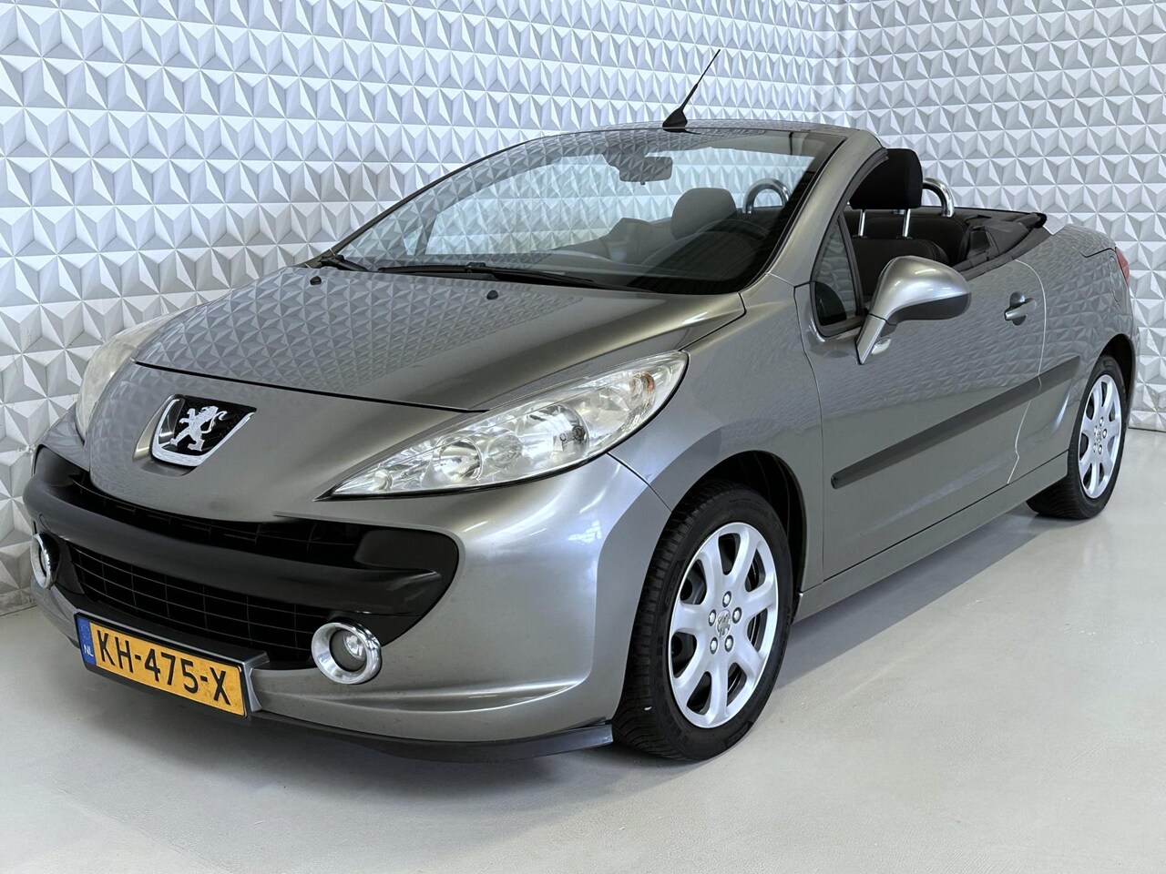 Peugeot 207 CC - 1.6 VTi Elektrische kap + Airconditioning - AutoWereld.nl