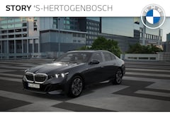 BMW 5-serie - 520i High Executive M Sport Automaat / Adaptieve LED / Parking Assistant Plus / Stoelventi