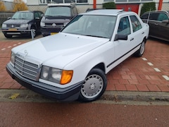 Mercedes-Benz 200-500 (W124) - 300 D 5 bak , Schuifdak, Nivoregeling