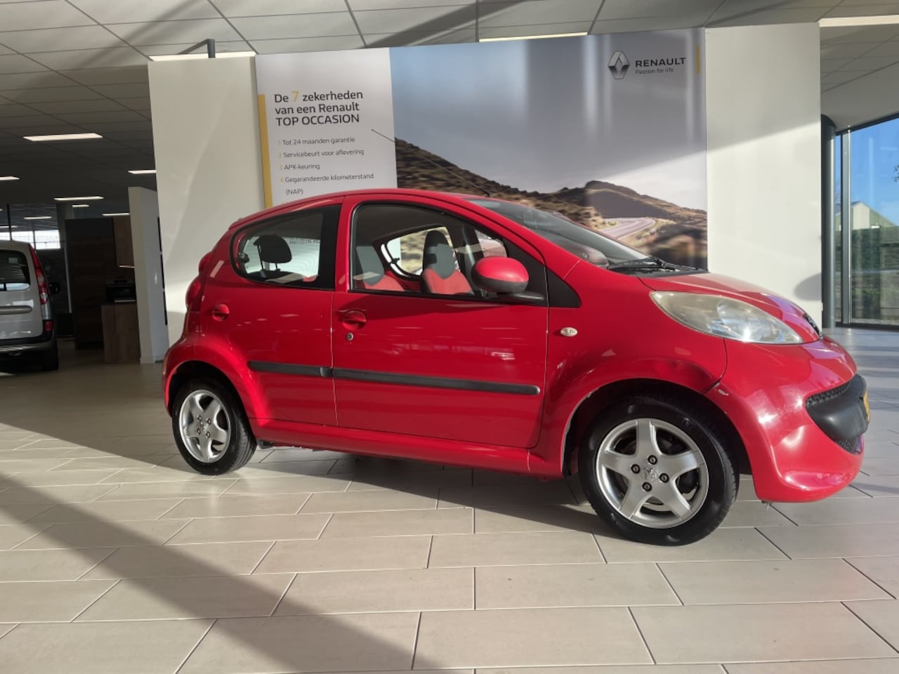 Peugeot 107 - 1.0-12V XS Urban Move 1.0-12V XS | 5-DEURS | Urban Move | - AutoWereld.nl