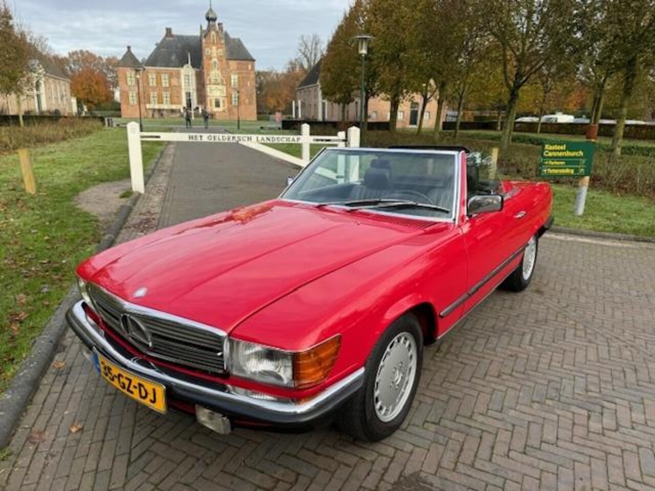 Mercedes-Benz SL-klasse Cabrio - 380SL/V8/218PK/EUROPESE UITVOERING/CABRIO/HARDTOP/LEER/TOPSTAAT - AutoWereld.nl