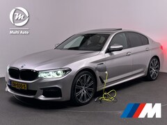 BMW 5-serie - 530e iPerformance M Sport Plug In Hybrid Dealer O.H | Schuifdak | Luxe Leder | 360 Camera