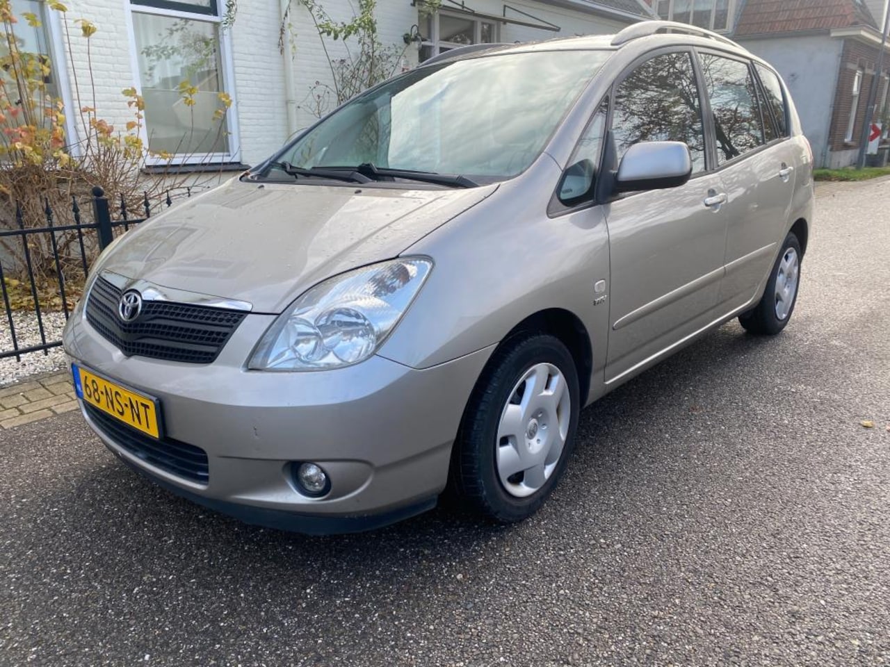 Toyota Corolla Verso - 1.8 VVT-i Linea Sol Airco,Trekhaak,NAP - AutoWereld.nl