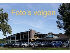 Volvo V60 - 1.6 T3 Kinetic / Navigatie / Parkeerhulp V+A / Cruise Control / Stoelverwarming / 17''