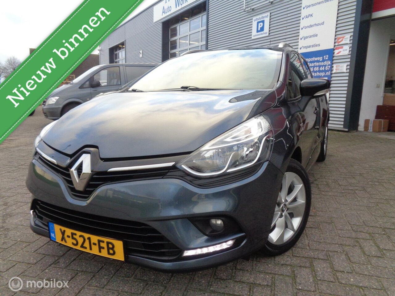 Renault Clio Estate - 0.9 TCe Limited/Airco/LM velgen/Navi/Bluetooth/1 st eig/Cruise - AutoWereld.nl