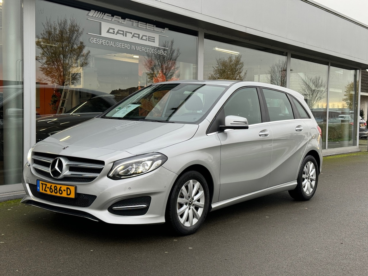 Mercedes-Benz B-klasse - 180 Ambition Style autmaat ,Apple-carplay - AutoWereld.nl