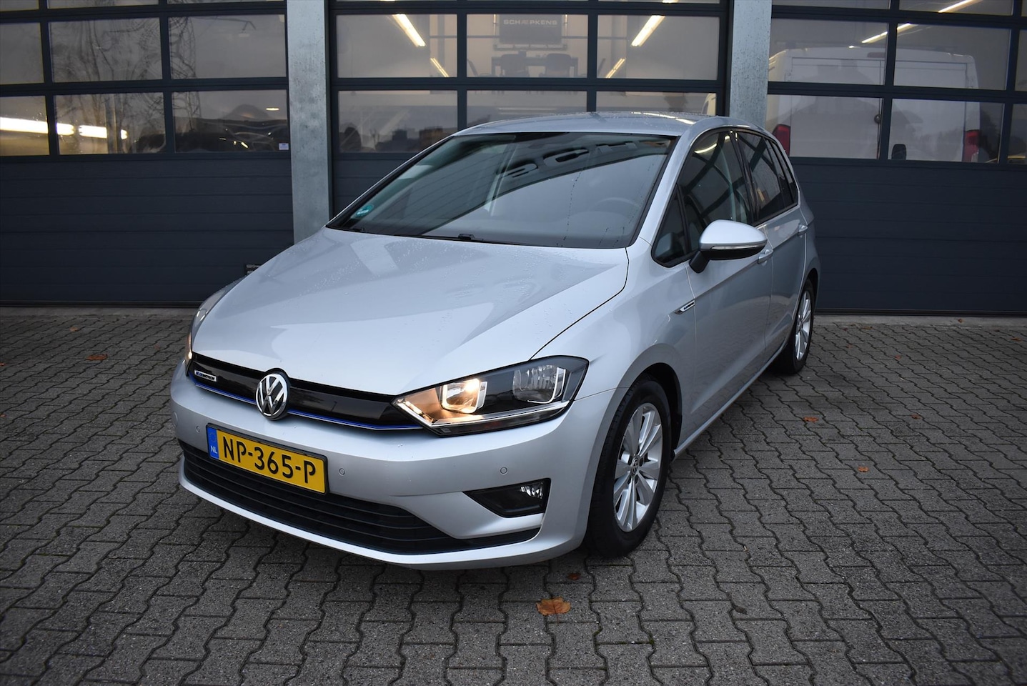 Volkswagen Golf Sportsvan - 1.0 TSI 115pk BlueMotion Comfortline - AutoWereld.nl