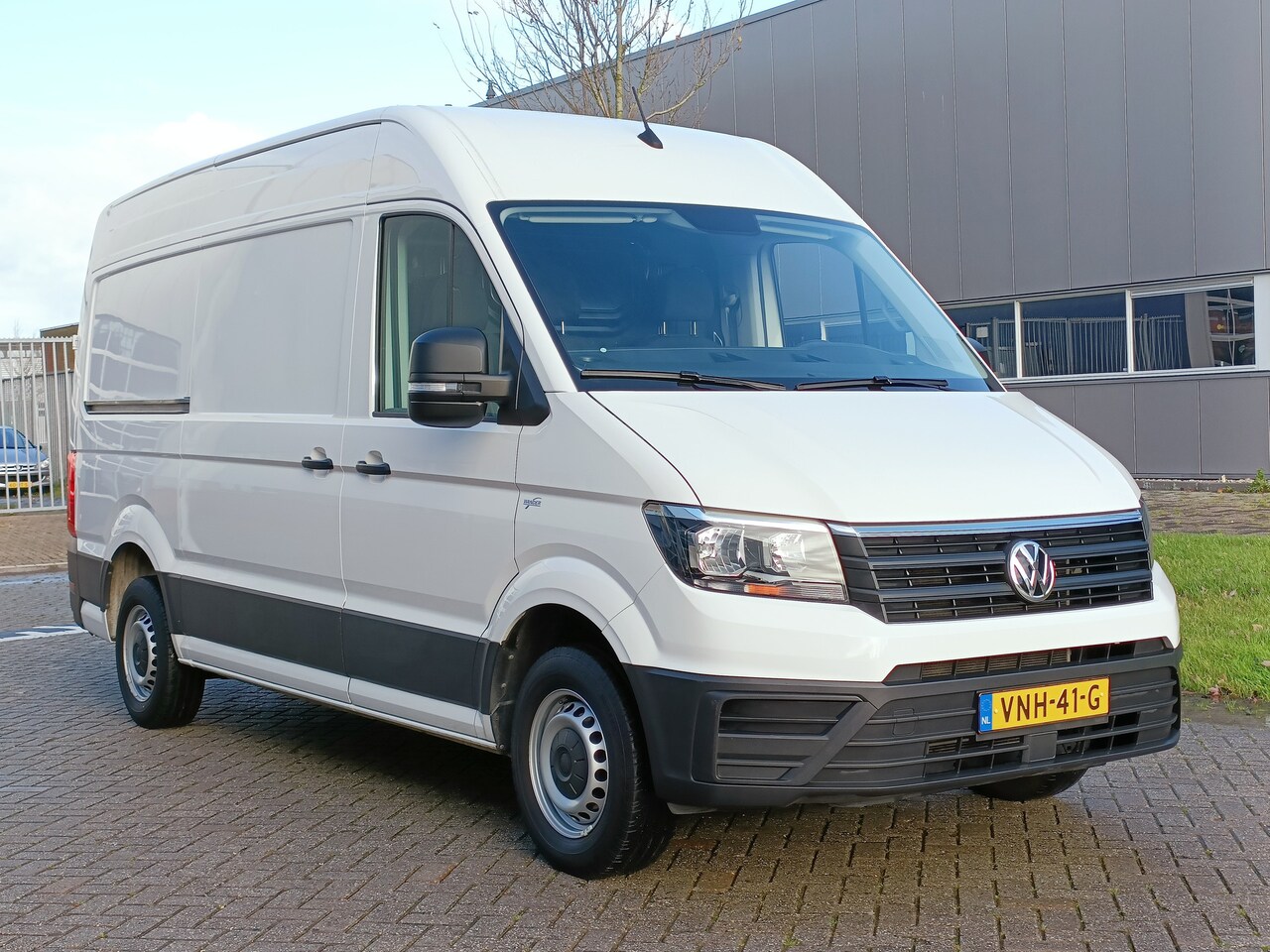 Volkswagen Crafter - 2.0 TDi 140PK L3H3 * * excl btw * * - AutoWereld.nl