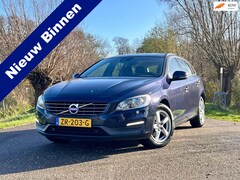 Volvo V60 - 1.6 D2 Summum / Airco / Navigatie / Cruise Controle / Leder / PCD / LMV /Reeds Ingebouwde