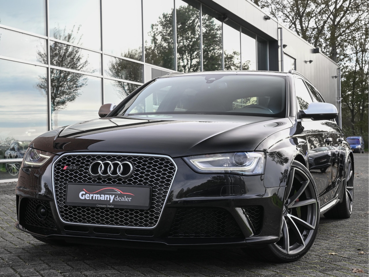 Audi RS4 - Avant 4.2 FSI Quattro 450pk Carbon B&O Camera 20-inch ACC - AutoWereld.nl