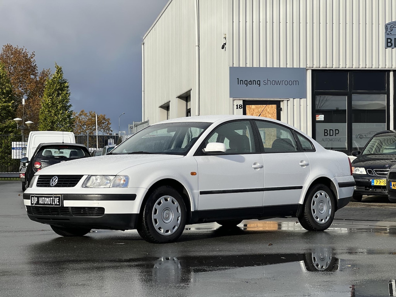 volkswagen-passat-1-8-5v-trendline-automaat-airco-apk-nieuw.jpg