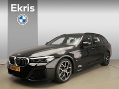 BMW 5-serie Touring - 520i M-Sportpakket / LED / Leder / Navigatie / Comfortstoelen / Stoelverwarming / DAB / Al