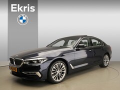 BMW 5-serie - Sedan 520i LED / Leder / Navigatie / Schuifdak / Comfortzetels / Chrome line / Stoelverwar