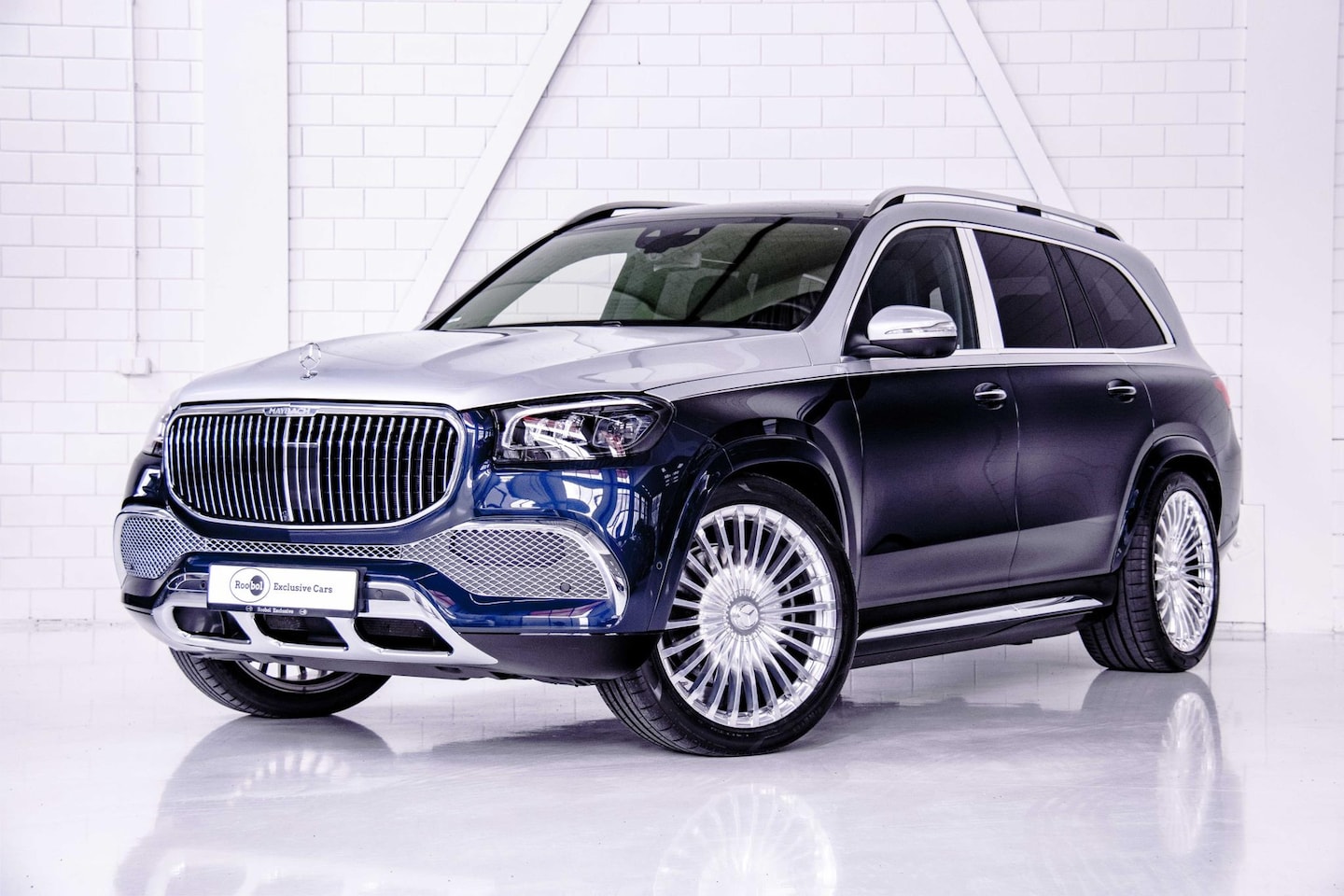 Mercedes-Benz GLS - 600 Maybach l First class l Two tone l Full leathe - AutoWereld.nl