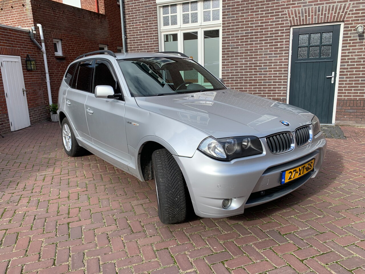 BMW X3 - 3.0i High Executive Zilver kleurige Youngtimer op lpg - AutoWereld.nl