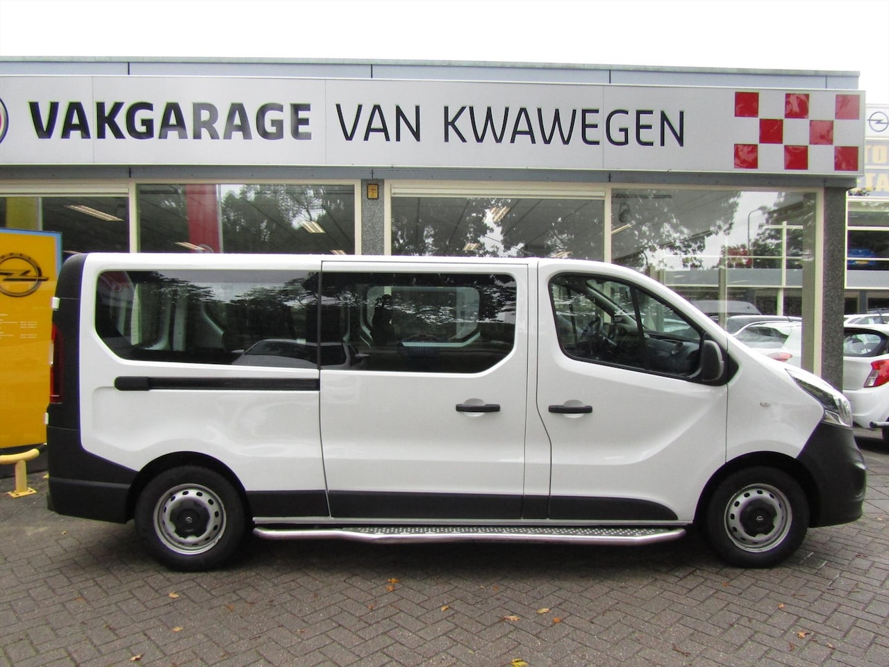 Opel Vivaro - 9 PERS. BUS L2 AIRCO (PR. EX BTW 18.926,-) - AutoWereld.nl