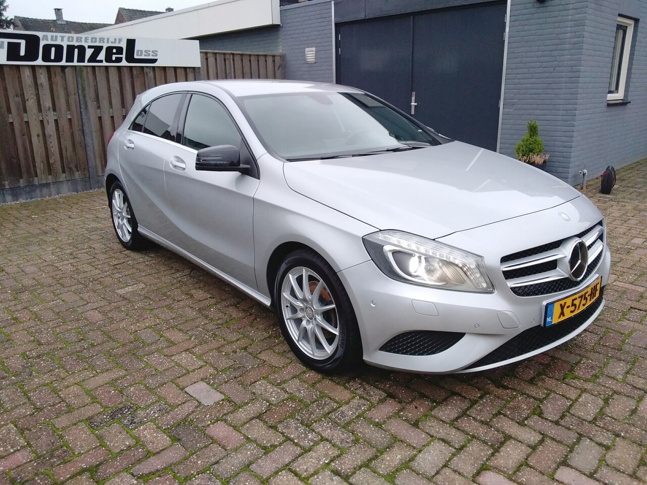 Mercedes-Benz A-klasse - 180 Prestige AUTOMAAT - AutoWereld.nl