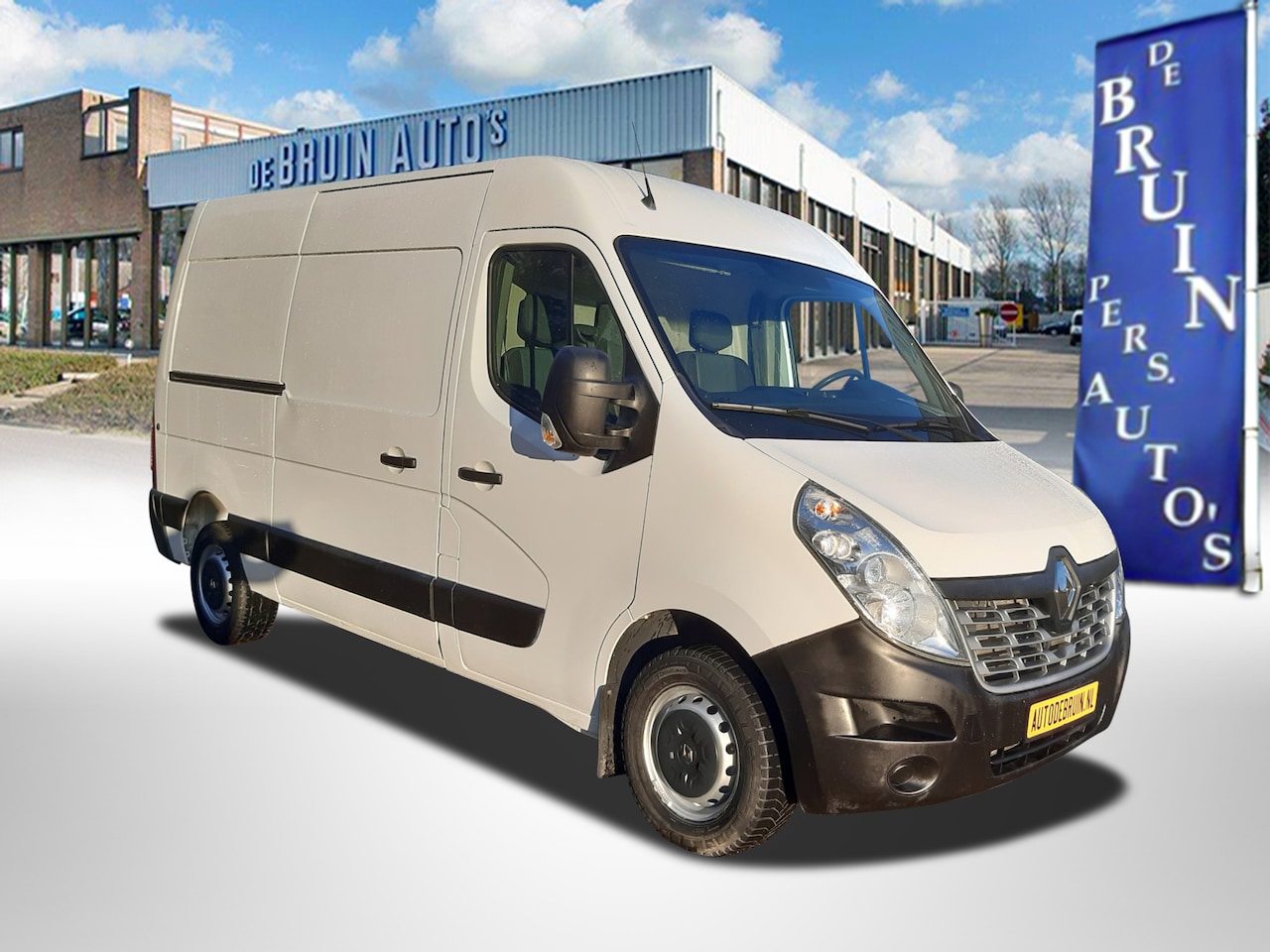 Renault Master - 2.3 dCi 145 Pk/107kw L2/H2 Airco Cruisecontrol Achteruitrijcamera , Achteropstap ,Trekhaak - AutoWereld.nl