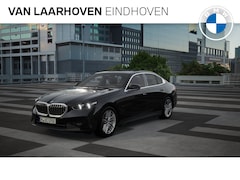 BMW 5-serie - 530e High Executive Automaat / Adaptieve LED / Parking Assistant Plus / Live Cockpit Profe