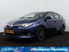 Toyota Auris Touring Sports - 1.8 Hybrid Now Limited | Navigatie | Lichtmetalen velgen |