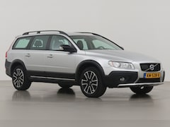 Volvo XC70 - 2.4 D4 AWD Polar+ | ACC | Xenon | Leder | Trekhaak | Stoelverwarming | 18 Inch