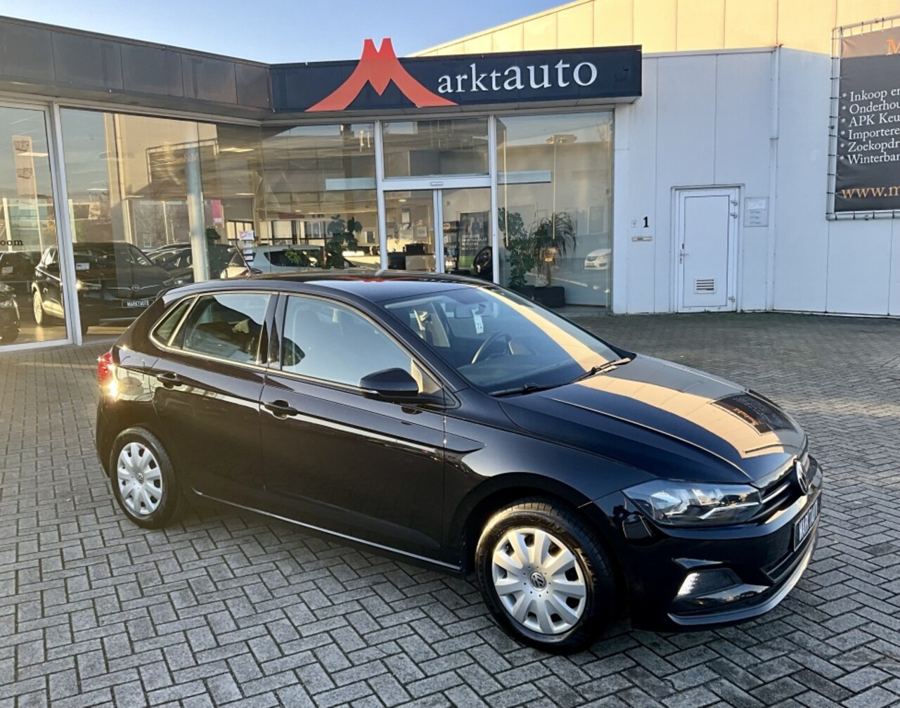 Volkswagen Polo - 1.0 MPI Comfortline Carplay Cruise Stoelverwarming - AutoWereld.nl