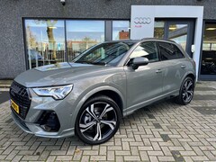 Audi Q3 - 45 TFSI E S-line Elektrische stoelen/20 inch/keyless/leder/ optiekpakket zwart/adaptieve c