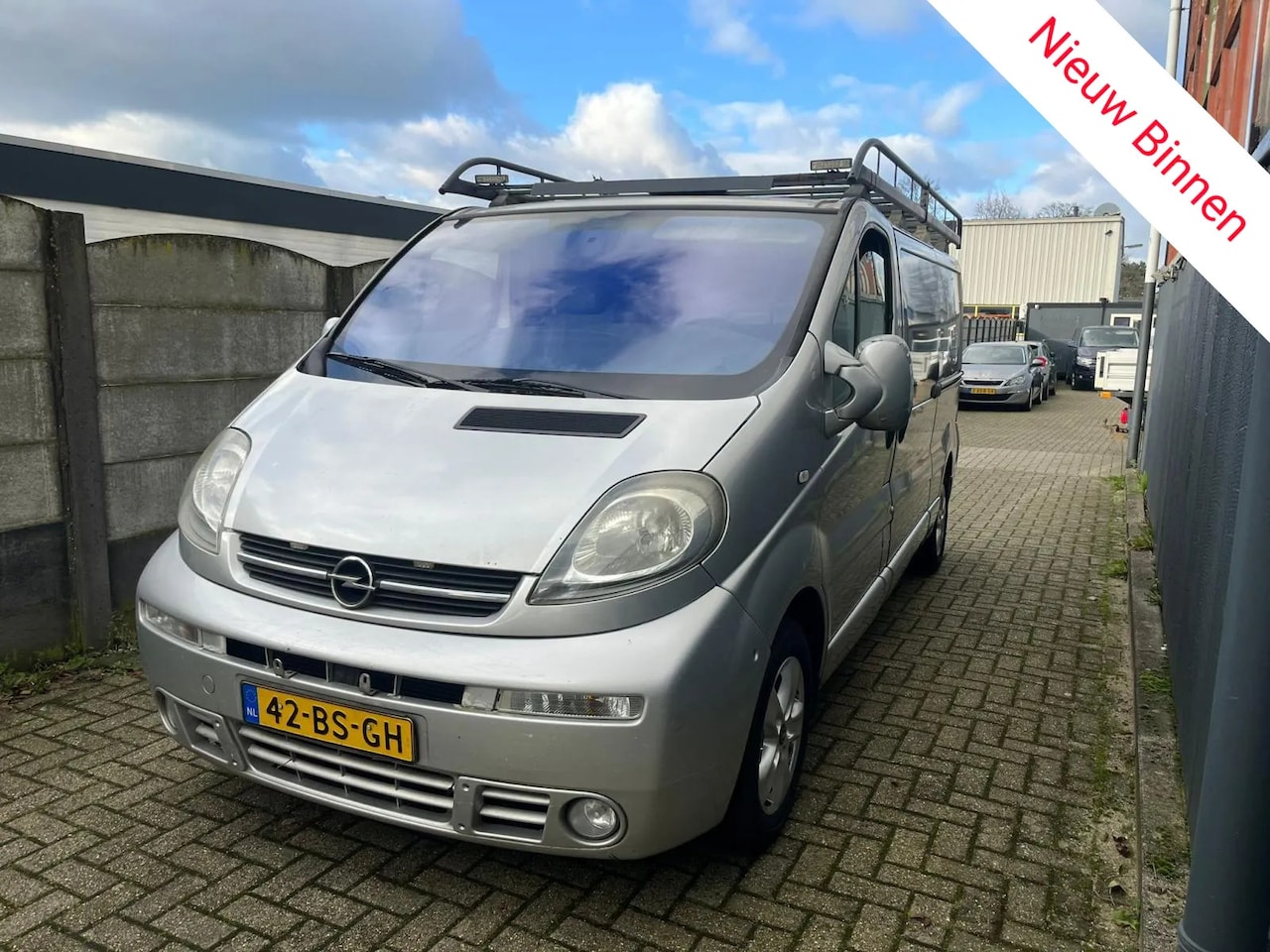 Opel Vivaro - 2.5DTI L2H1CREWCAB AIRCO/ IMPERIAAL! - AutoWereld.nl